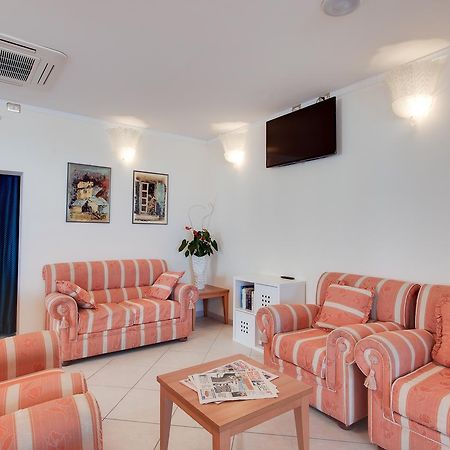 Hotel De La Ville Cesenatico Luaran gambar