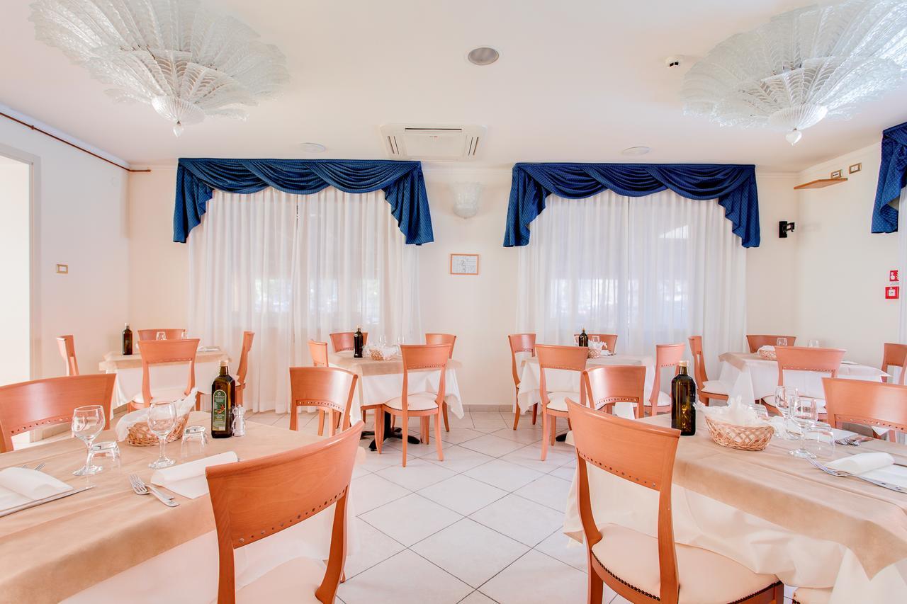 Hotel De La Ville Cesenatico Luaran gambar