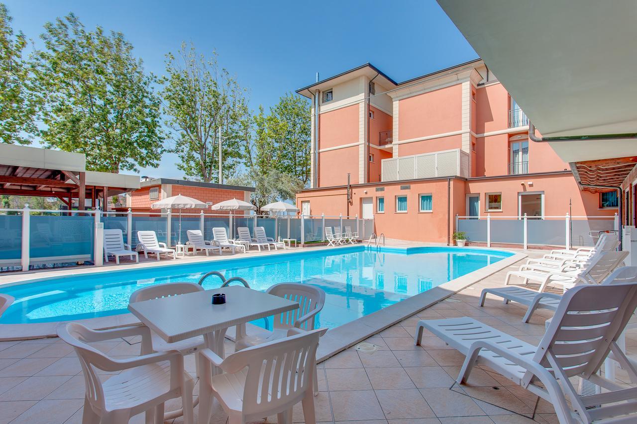Hotel De La Ville Cesenatico Luaran gambar