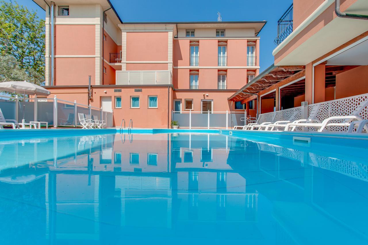 Hotel De La Ville Cesenatico Luaran gambar