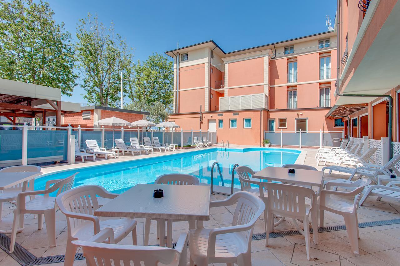 Hotel De La Ville Cesenatico Luaran gambar