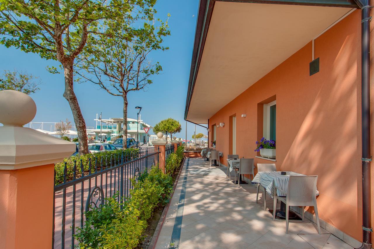 Hotel De La Ville Cesenatico Luaran gambar
