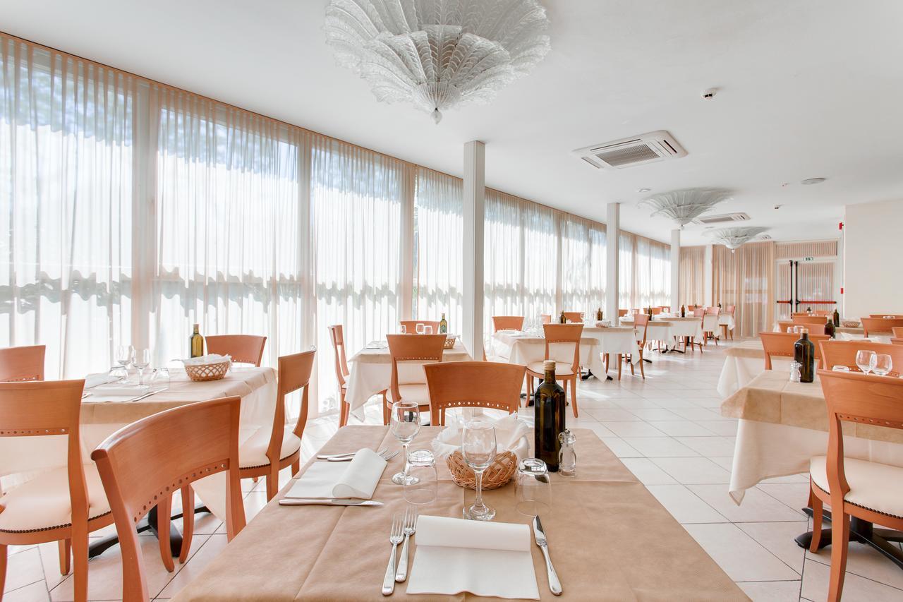 Hotel De La Ville Cesenatico Luaran gambar