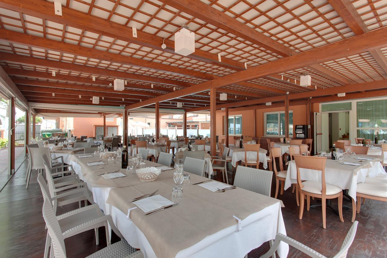 Hotel De La Ville Cesenatico Luaran gambar
